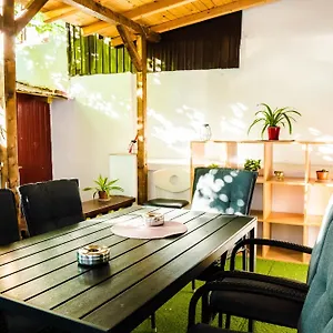 Hostel Sport, Boekarest